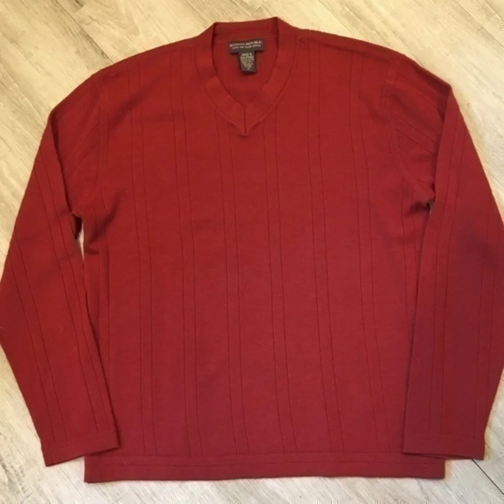 Banana Republic Men’s Merino Wool Sweater Medium NWOT